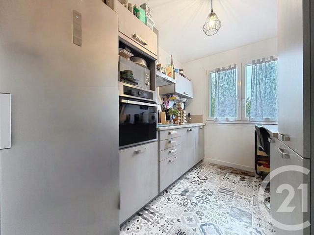 Appartement à vendre - 3 pièces - 64.0 m2 - STE SAVINE - 10 - CHAMPAGNE-ARDENNE - Century 21 Lairé Immobilier