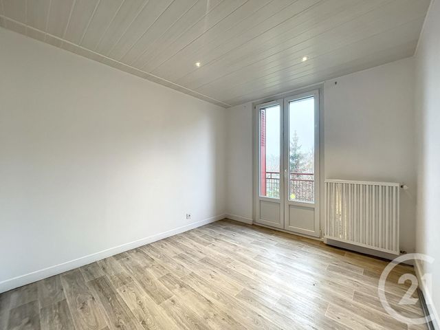 Appartement F3 à louer - 3 pièces - 55.0 m2 - LA CHAPELLE ST LUC - 10 - CHAMPAGNE-ARDENNE - Century 21 Lairé Immobilier