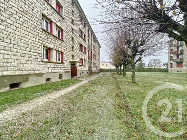 Appartement F3 à louer - 3 pièces - 55.0 m2 - LA CHAPELLE ST LUC - 10 - CHAMPAGNE-ARDENNE - Century 21 Lairé Immobilier