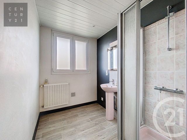 Appartement F3 à louer - 3 pièces - 55.0 m2 - LA CHAPELLE ST LUC - 10 - CHAMPAGNE-ARDENNE - Century 21 Lairé Immobilier