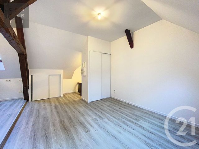Appartement à louer - 2 pièces - 29.2 m2 - TROYES - 10 - CHAMPAGNE-ARDENNE - Century 21 Lairé Immobilier