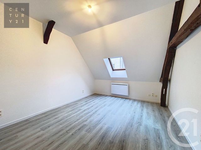 Appartement à louer - 2 pièces - 29.2 m2 - TROYES - 10 - CHAMPAGNE-ARDENNE - Century 21 Lairé Immobilier