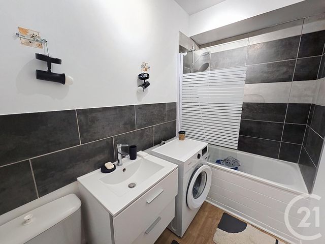 Appartement F1 à louer - 1 pièce - 25.47 m2 - TROYES - 10 - CHAMPAGNE-ARDENNE - Century 21 Lairé Immobilier