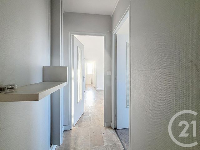 Appartement F2 à louer - 2 pièces - 43.0 m2 - TROYES - 10 - CHAMPAGNE-ARDENNE - Century 21 Lairé Immobilier