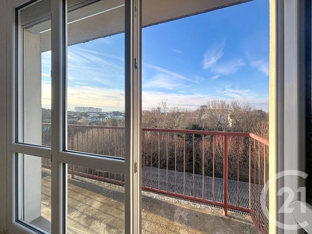 Appartement F2 à louer - 2 pièces - 43.0 m2 - TROYES - 10 - CHAMPAGNE-ARDENNE - Century 21 Lairé Immobilier