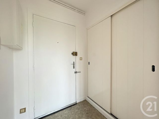 Appartement F2 à louer - 2 pièces - 42.2 m2 - TROYES - 10 - CHAMPAGNE-ARDENNE - Century 21 Lairé Immobilier