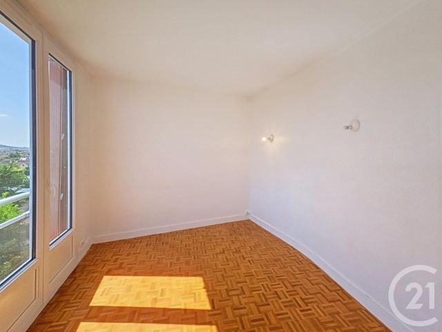 Appartement F4 à louer - 4 pièces - 55.9 m2 - TROYES - 10 - CHAMPAGNE-ARDENNE - Century 21 Lairé Immobilier