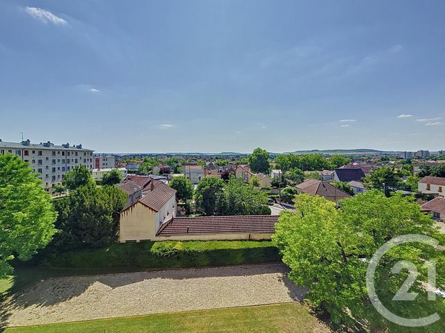 Appartement F4 à louer - 4 pièces - 55.9 m2 - TROYES - 10 - CHAMPAGNE-ARDENNE - Century 21 Lairé Immobilier