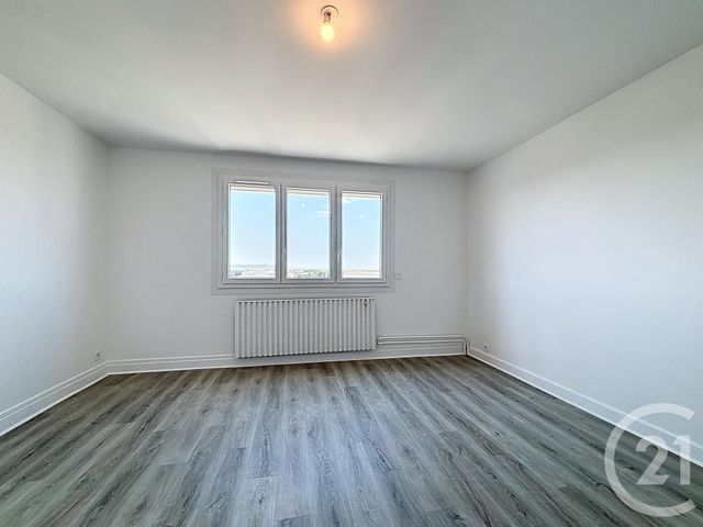 Appartement F1 à louer - 1 pièce - 37.0 m2 - ST ANDRE LES VERGERS - 10 - CHAMPAGNE-ARDENNE - Century 21 Lairé Immobilier