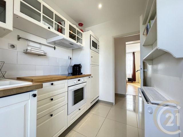 Appartement T3 à louer - 3 pièces - 47.3 m2 - TROYES - 10 - CHAMPAGNE-ARDENNE - Century 21 Lairé Immobilier