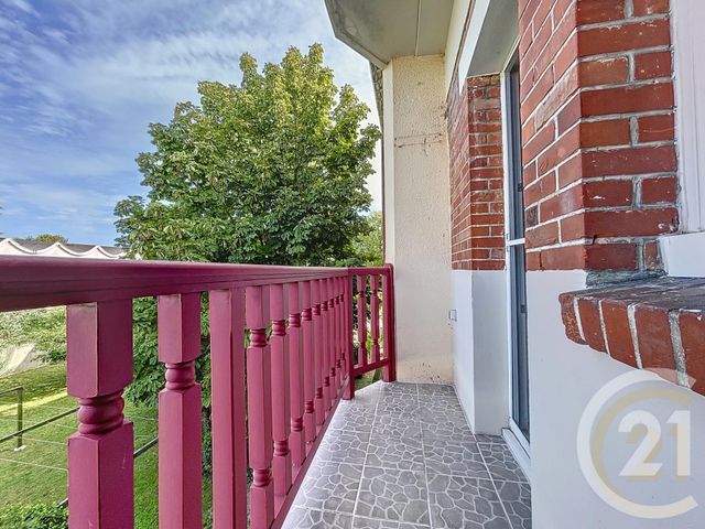 Appartement T3 à louer - 3 pièces - 47.3 m2 - TROYES - 10 - CHAMPAGNE-ARDENNE - Century 21 Lairé Immobilier