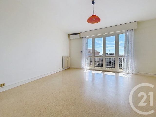 Appartement F2 à louer - 2 pièces - 59.11 m2 - TROYES - 10 - CHAMPAGNE-ARDENNE - Century 21 Lairé Immobilier