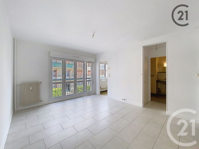 Appartement F1 à vendre - 1 pièce - 26.0 m2 - TROYES - 10 - CHAMPAGNE-ARDENNE - Century 21 Lairé Immobilier