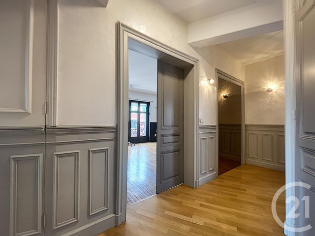 Appartement à louer - 5 pièces - 115.0 m2 - TROYES - 10 - CHAMPAGNE-ARDENNE - Century 21 Lairé Immobilier