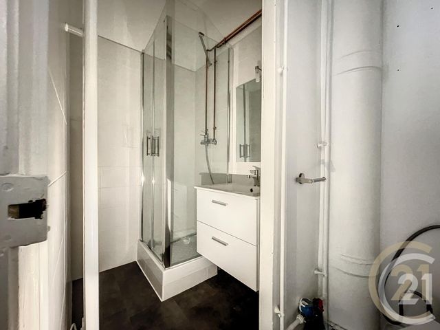 Appartement T2 à louer - 2 pièces - 38.6 m2 - TROYES - 10 - CHAMPAGNE-ARDENNE - Century 21 Lairé Immobilier