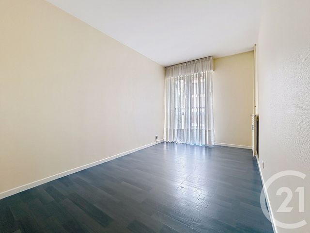 Appartement à louer - 3 pièces - 86.9 m2 - TROYES - 10 - CHAMPAGNE-ARDENNE - Century 21 Lairé Immobilier