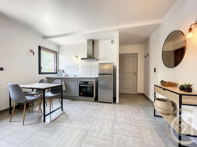 Appartement T2 à louer - 2 pièces - 37.0 m2 - TROYES - 10 - CHAMPAGNE-ARDENNE - Century 21 Lairé Immobilier