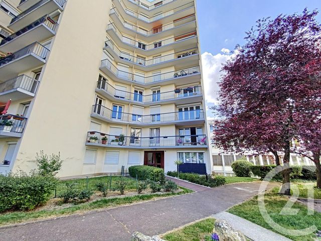 Appartement F1 à louer - 1 pièce - 37.0 m2 - ST ANDRE LES VERGERS - 10 - CHAMPAGNE-ARDENNE - Century 21 Lairé Immobilier