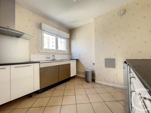 Appartement F1 à louer - 1 pièce - 37.0 m2 - ST ANDRE LES VERGERS - 10 - CHAMPAGNE-ARDENNE - Century 21 Lairé Immobilier