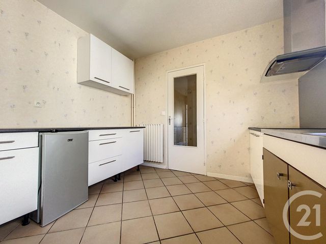 Appartement F1 à louer - 1 pièce - 37.0 m2 - ST ANDRE LES VERGERS - 10 - CHAMPAGNE-ARDENNE - Century 21 Lairé Immobilier