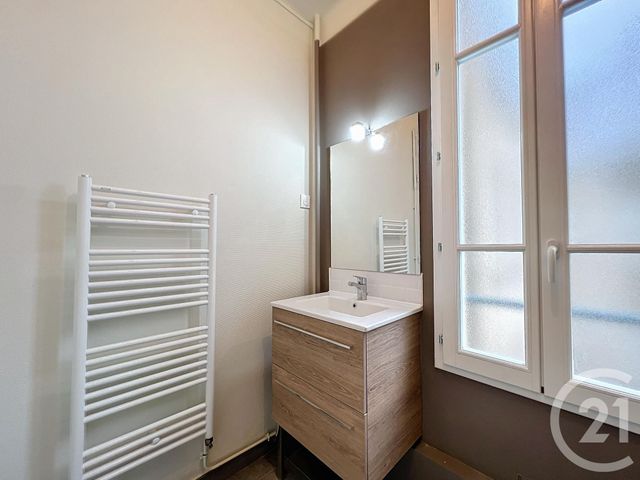 Appartement F3 à louer - 3 pièces - 65.0 m2 - TROYES - 10 - CHAMPAGNE-ARDENNE - Century 21 Lairé Immobilier