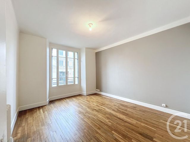 Appartement F3 à louer - 3 pièces - 65.0 m2 - TROYES - 10 - CHAMPAGNE-ARDENNE - Century 21 Lairé Immobilier