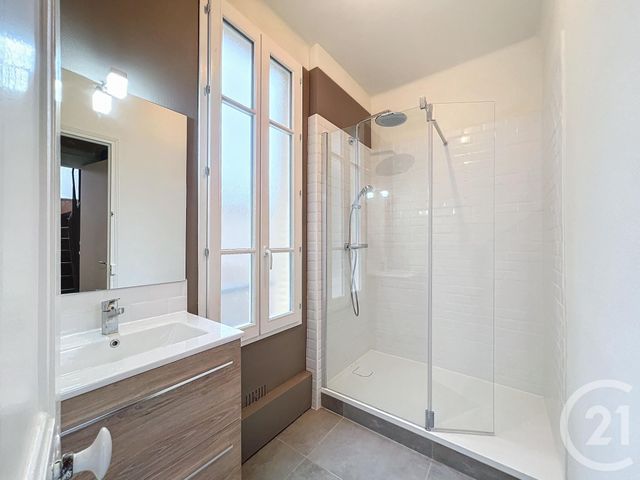 Appartement F3 à louer - 3 pièces - 65.0 m2 - TROYES - 10 - CHAMPAGNE-ARDENNE - Century 21 Lairé Immobilier