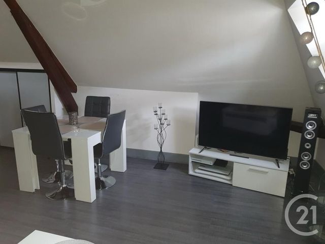 Appartement F2 à louer - 2 pièces - 34.0 m2 - TROYES - 10 - CHAMPAGNE-ARDENNE - Century 21 Lairé Immobilier