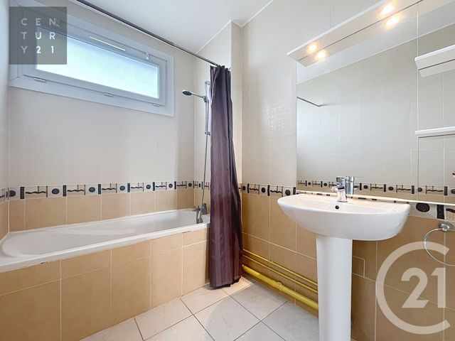 Appartement T2 à vendre - 2 pièces - 49.25 m2 - TROYES - 10 - CHAMPAGNE-ARDENNE - Century 21 Lairé Immobilier