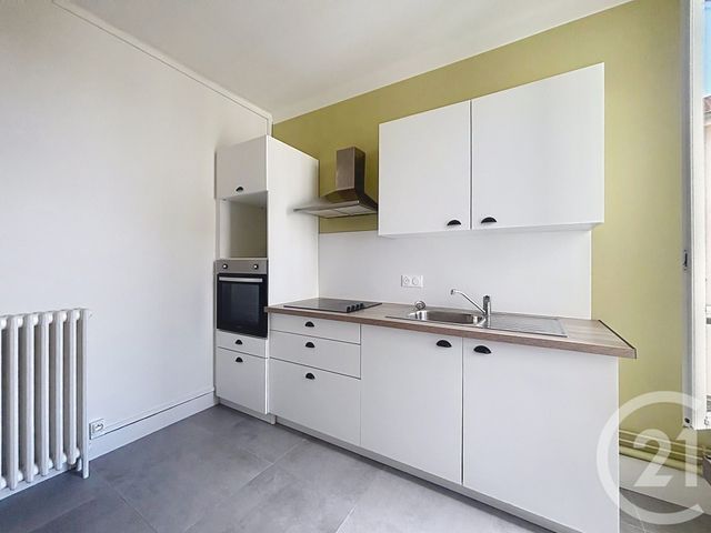 Appartement F3 à louer - 3 pièces - 60.0 m2 - TROYES - 10 - CHAMPAGNE-ARDENNE - Century 21 Lairé Immobilier