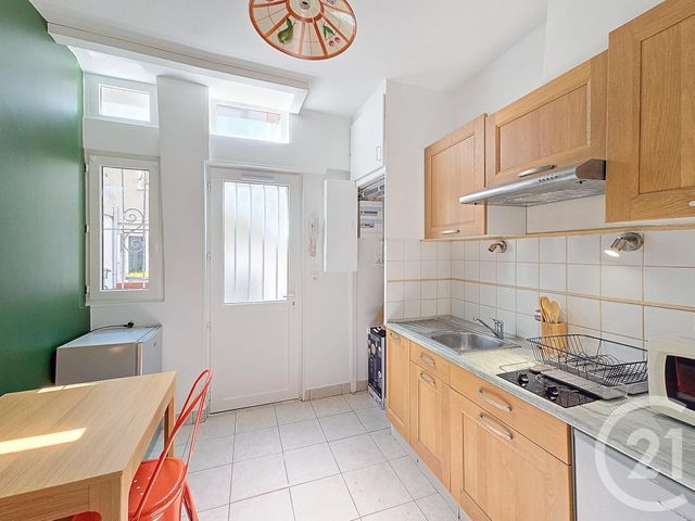 Appartement F1 à louer - 1 pièce - 21.7 m2 - TROYES - 10 - CHAMPAGNE-ARDENNE - Century 21 Lairé Immobilier