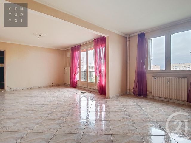Appartement à vendre - 5 pièces - 97.0 m2 - ST ANDRE LES VERGERS - 10 - CHAMPAGNE-ARDENNE - Century 21 Lairé Immobilier