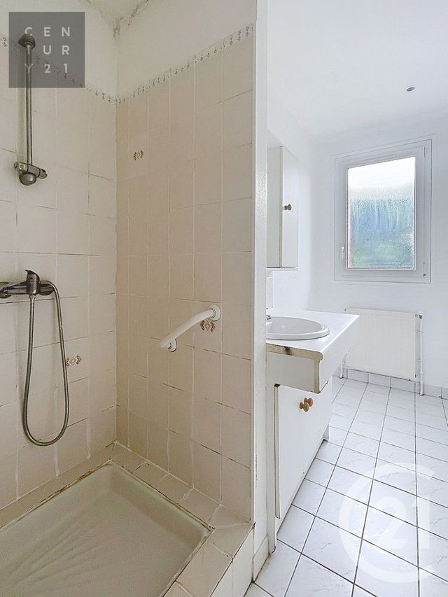 Appartement 3 à vendre - 4 pièces - 68.35 m2 - TROYES - 10 - CHAMPAGNE-ARDENNE - Century 21 Lairé Immobilier