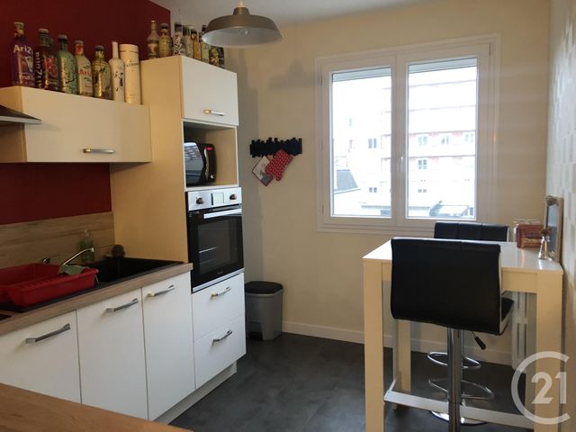 Appartement F3 à louer - 3 pièces - 65.0 m2 - TROYES - 10 - CHAMPAGNE-ARDENNE - Century 21 Lairé Immobilier