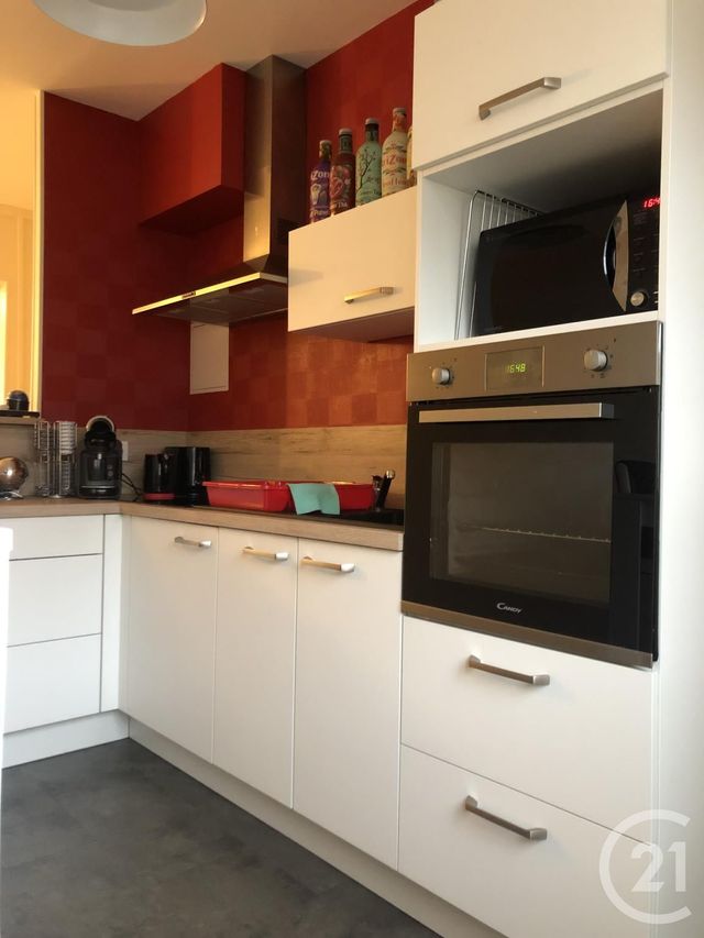 Appartement F3 à louer - 3 pièces - 65.0 m2 - TROYES - 10 - CHAMPAGNE-ARDENNE - Century 21 Lairé Immobilier