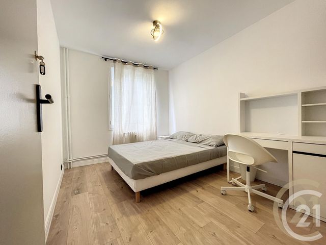 Appartement T4 à louer - 4 pièces - 67.0 m2 - TROYES - 10 - CHAMPAGNE-ARDENNE - Century 21 Lairé Immobilier