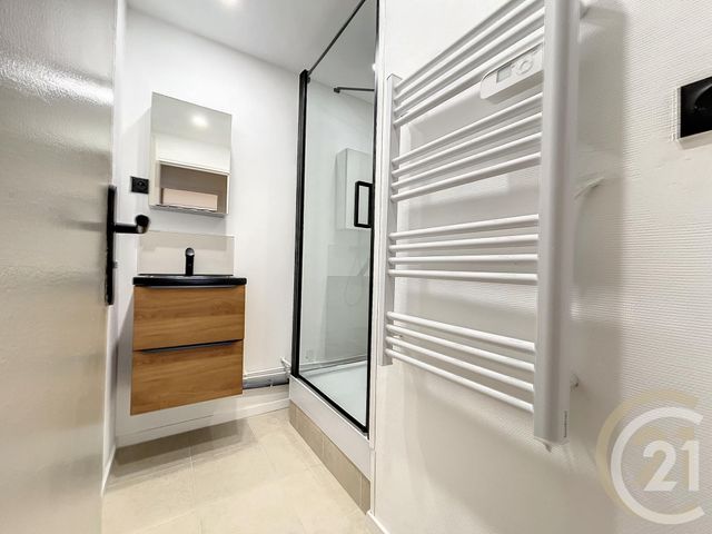 Appartement T4 à louer - 4 pièces - 67.0 m2 - TROYES - 10 - CHAMPAGNE-ARDENNE - Century 21 Lairé Immobilier
