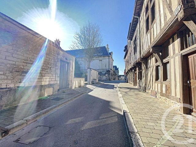 Appartement F2 à louer - 2 pièces - 42.0 m2 - TROYES - 10 - CHAMPAGNE-ARDENNE - Century 21 Lairé Immobilier