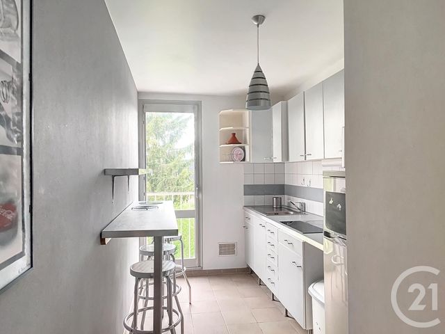 Appartement F1 à louer - 1 pièce - 44.0 m2 - ST JULIEN LES VILLAS - 10 - CHAMPAGNE-ARDENNE - Century 21 Lairé Immobilier
