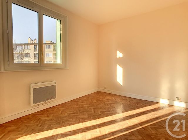 Appartement F4 à louer - 4 pièces - 61.0 m2 - TROYES - 10 - CHAMPAGNE-ARDENNE - Century 21 Lairé Immobilier