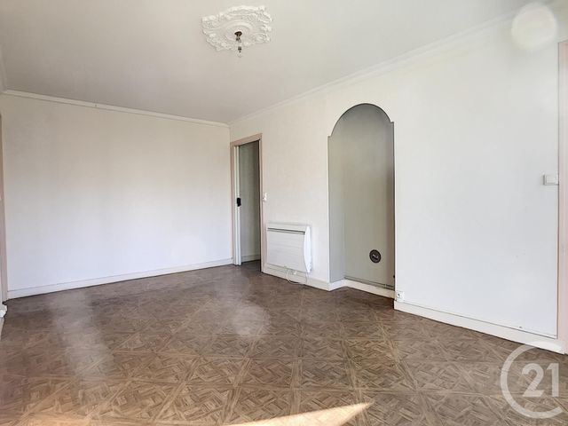 Appartement F4 à louer - 4 pièces - 61.0 m2 - TROYES - 10 - CHAMPAGNE-ARDENNE - Century 21 Lairé Immobilier