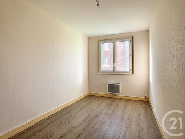 Appartement F4 à louer - 4 pièces - 61.0 m2 - TROYES - 10 - CHAMPAGNE-ARDENNE - Century 21 Lairé Immobilier