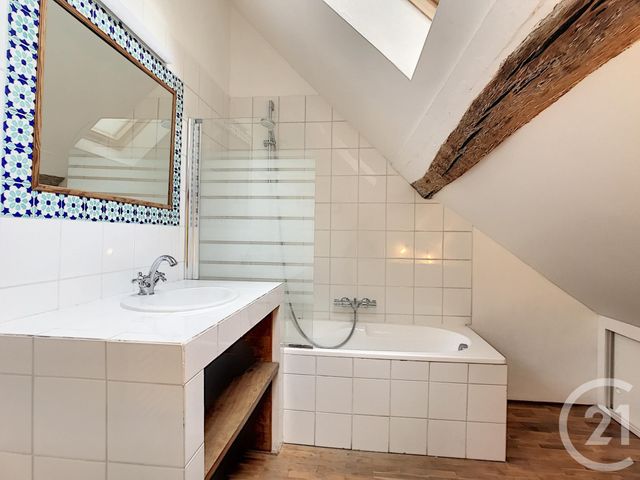 Appartement F2 à louer - 3 pièces - 45.0 m2 - TROYES - 10 - CHAMPAGNE-ARDENNE - Century 21 Lairé Immobilier