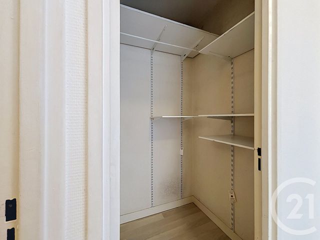 Appartement F1 à louer - 1 pièce - 45.0 m2 - TROYES - 10 - CHAMPAGNE-ARDENNE - Century 21 Lairé Immobilier