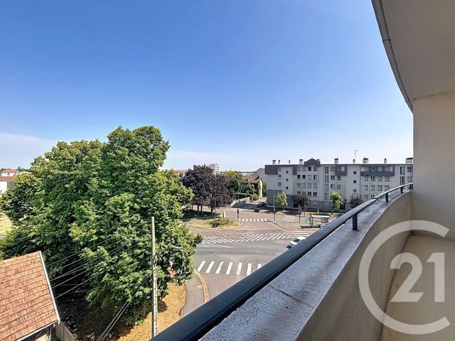 Appartement F1 à louer - 1 pièce - 45.0 m2 - TROYES - 10 - CHAMPAGNE-ARDENNE - Century 21 Lairé Immobilier