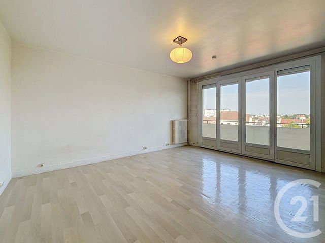 Appartement F1 à louer - 1 pièce - 45.0 m2 - TROYES - 10 - CHAMPAGNE-ARDENNE - Century 21 Lairé Immobilier