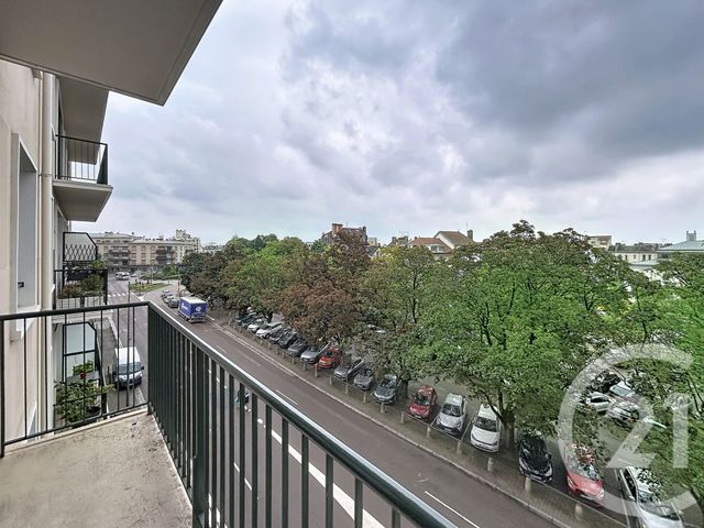 Appartement F3 à louer - 3 pièces - 73.44 m2 - TROYES - 10 - CHAMPAGNE-ARDENNE - Century 21 Lairé Immobilier