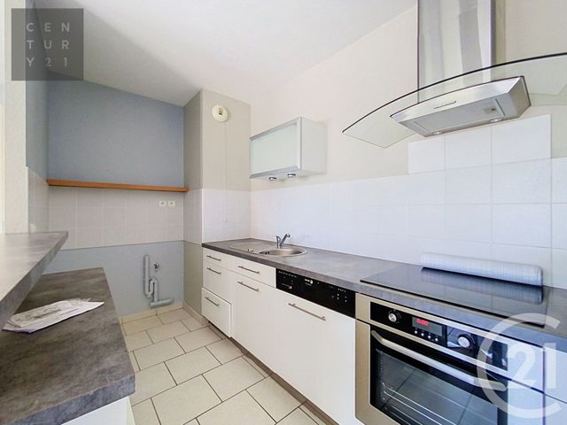 Appartement à louer - 3 pièces - 66.3 m2 - TROYES - 10 - CHAMPAGNE-ARDENNE - Century 21 Lairé Immobilier