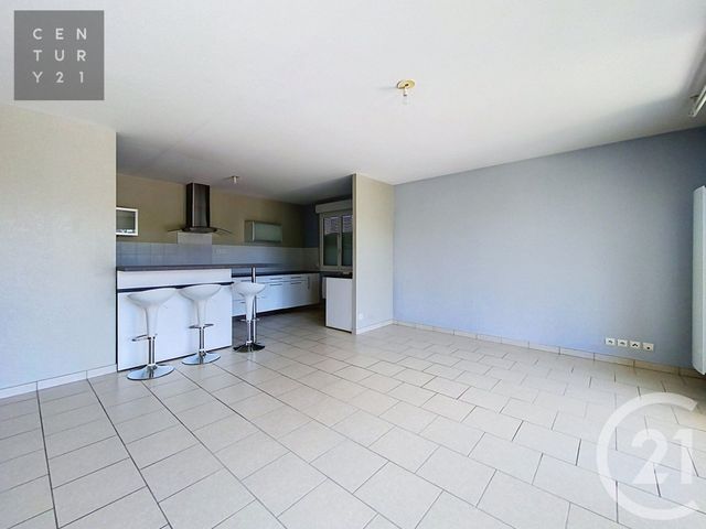 Appartement à louer - 3 pièces - 66.3 m2 - TROYES - 10 - CHAMPAGNE-ARDENNE - Century 21 Lairé Immobilier