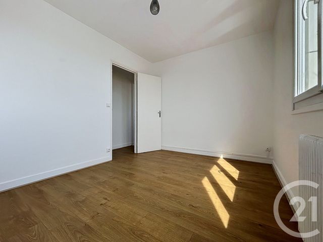 Appartement F3 à louer - 3 pièces - 75.0 m2 - TROYES - 10 - CHAMPAGNE-ARDENNE - Century 21 Lairé Immobilier